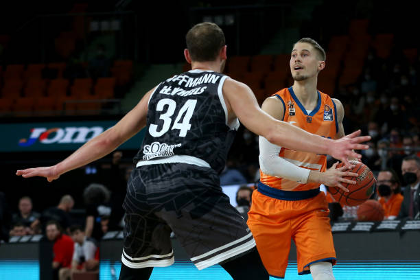 接连碰上波 接连碰上波