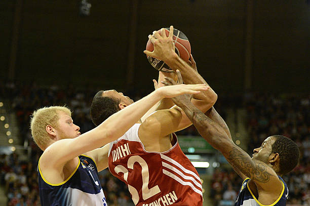 多年轻观众 多年轻观众